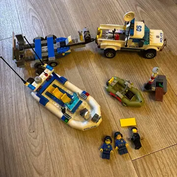 2점째부터 200엔 할인 LEGO 경찰 보트 세트