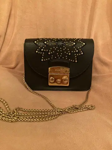 훌라 메트로폴리탄 체인 숄더