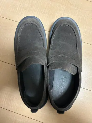 Camper 다크 브라운 슬립온 스니커즈