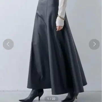 가얄라 가르샹테 인조 가죽 플레어 스커트 S