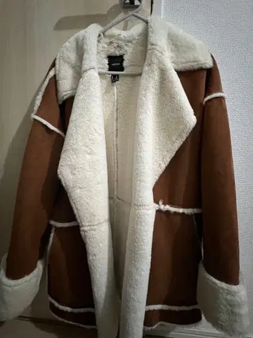 FOREVER 21 무스탕 코트 M