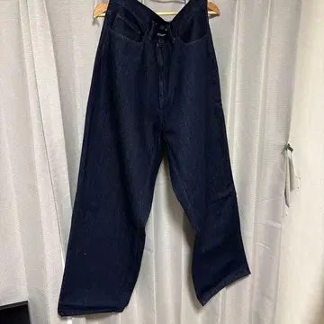 유니클로 와이드 스트레이트 청바지 34인치 남성용 시착만 한 상품