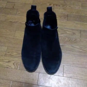 블랙 스웨이드 사이드 고어 부츠