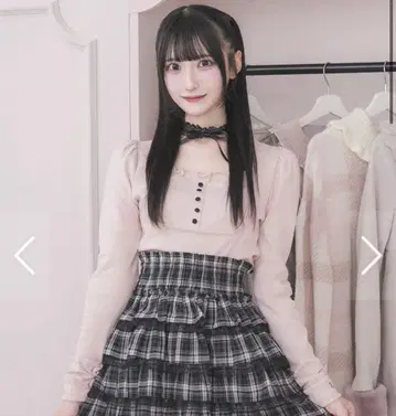 pium 스퀘어 프릴 레이어드 티셔츠