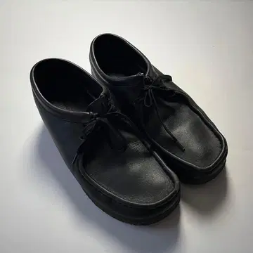 클락스 왈라비 블랙 블랙 10하프 28.5 가죽