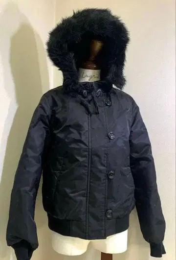 리바이스 밀리터리 다운 자켓 여성용 XS 블랙 N2B