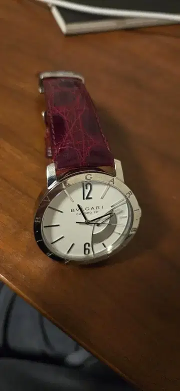 Bulgari 아날로그 시계 실버/와인 레드