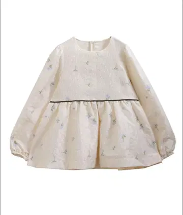 fitmore 플라워 자카드 페플럼 상의