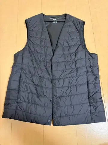 UNIQLOWARM PADDED 다운 베스트 2벌 묶음 판매