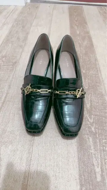 [ 새상품급 ] RANDA 크로커다일 무늬 로퍼