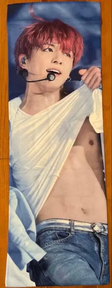 BTS 정국 슬로우건 콘서트 복근 빨간 머리