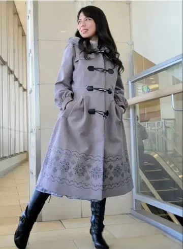 axes femme 패널 자수 더플 코트