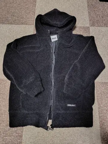 MILKFED. 블랙 플리스 자켓