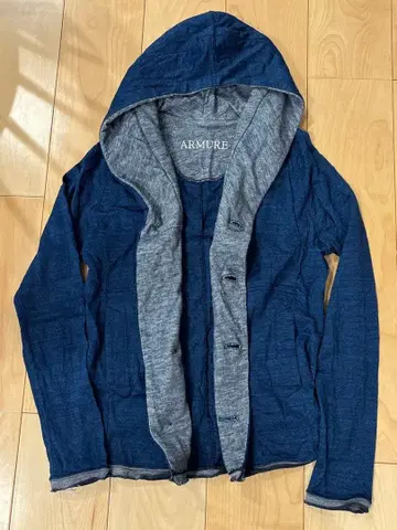 ARMURE 네이비 후드 부착 후드티