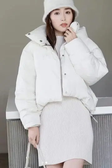 SNIDEL 화이트 숏코트 2way 다운 자켓