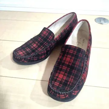 새상품급 1989 에이치엠 컴포트 클리닉 모카신 신발 체크 빨간색