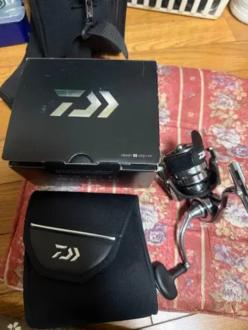 다이와 18 이그지스트 LT 4000-CXH 스피닝 릴