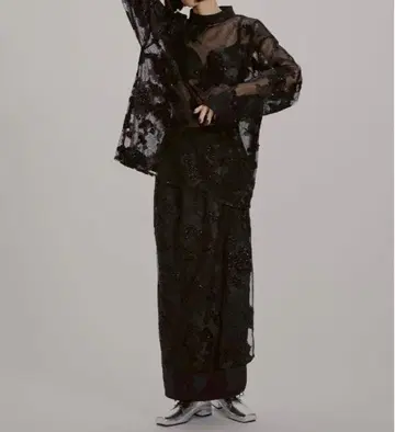 새상품급 AMERI UND MOYA SPANGLE SKIRT 블랙 M