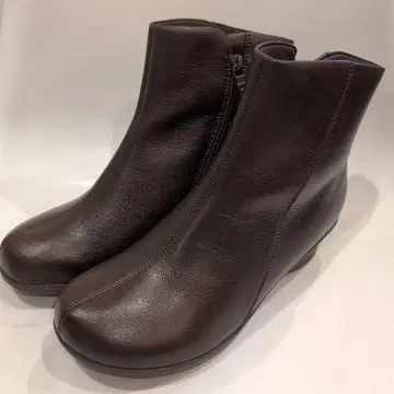 브라운 합성 피혁 웨지 힐 부츠