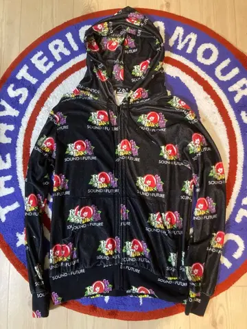 HYSTERIC GLAMOUR 후드티.