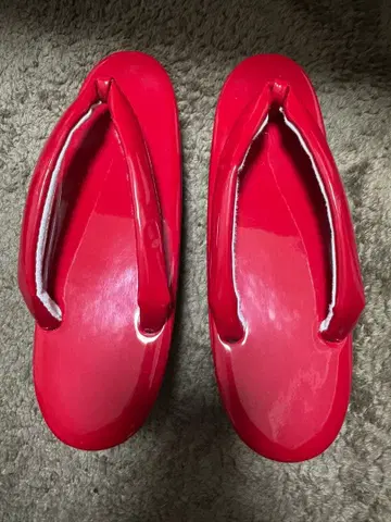 빨간색 조리 검은색 스트라이프 포함