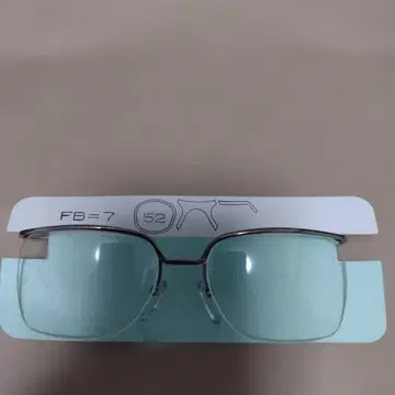 FB=7 메탈 프레임 52 사이즈 안경