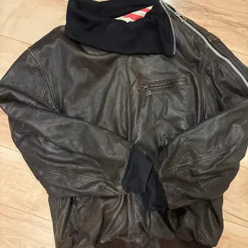 브라운 가죽 자켓