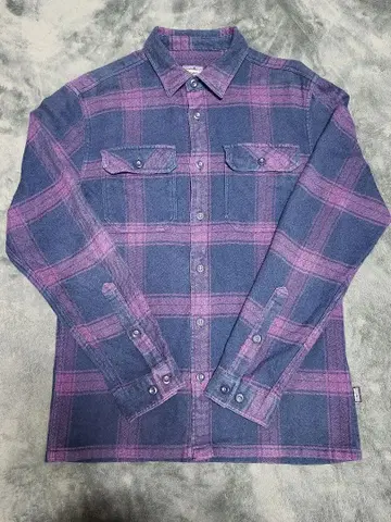 새상품급 파타고니아 피오르드 플란넬 셔츠 S 사이즈 퍼플