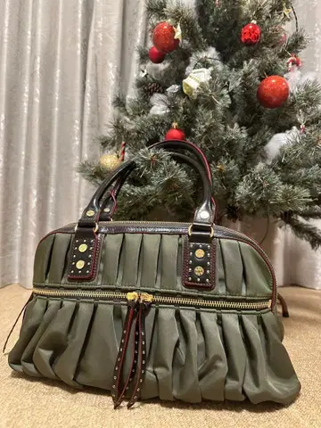 [ 미사용 ] MG WALLACE 올리브 그린 플리츠 디자인 핸드백