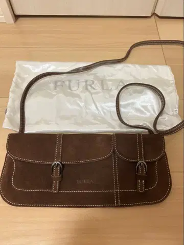 FURLA 브라운 스웨이드 숄더백