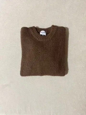 브라운 니트 스웨터 긴팔
