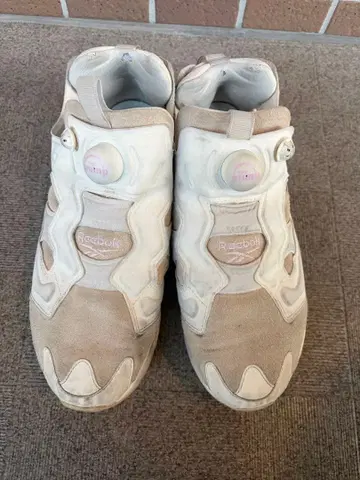 Reebok 펌프 화이트/베이지 스니커즈