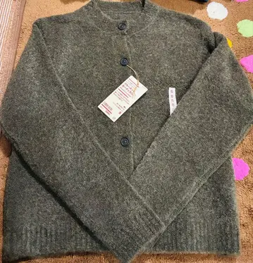 새상품 무인양품 울 혼방 부클레 크루넥 가디건 카키 그린