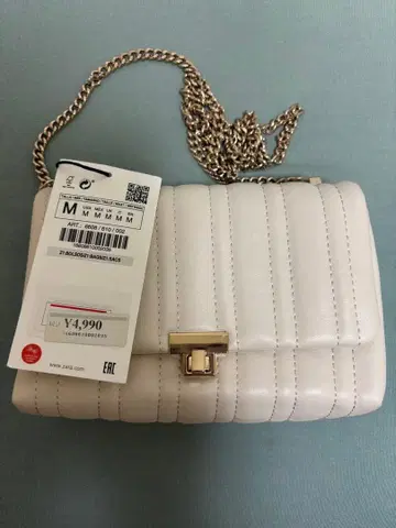 [ 미사용 새상품 ] ZARA 화이트 숄더백