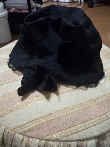 하함 레이스 달린 고양이 귀 블랙 버킷 햇