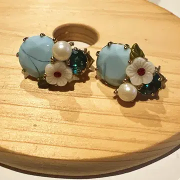 레네레이드 꽃과 돌 귀걸이