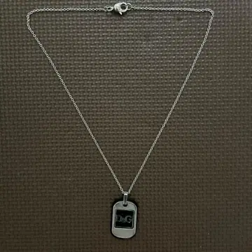 D&G 실버 도그택 목걸이