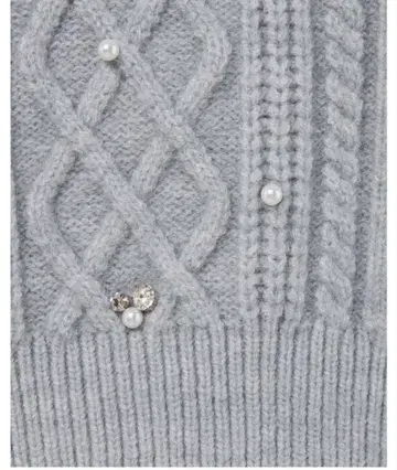 그레이 케이블 니트 크롭 스웨터