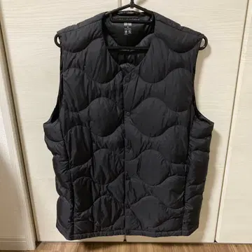 UNIQLO 울트라 라이트 다운 다운 베스트 M