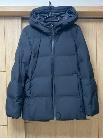 UNIQLO 다운 자켓 M 사이즈
