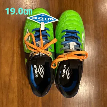 엄브로 풋살화 19.0cm