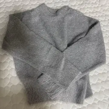 그레이 라메 믹스 니트 스웨터 긴팔