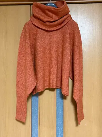 [ CLOCHE ] 넥워머 포함 니트 사이즈 M