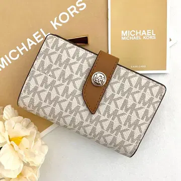 새상품 정품 MICHAEL KORS 접이식 지갑 화이트 이단 접이식 지갑