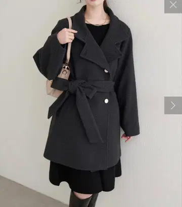 내추럴 꾸뛰르 스탠드 카라 미들 기장 코트