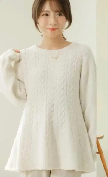 새상품 시마무라 yumi 케이블 짜임 니트 풀오버 페플럼 니트