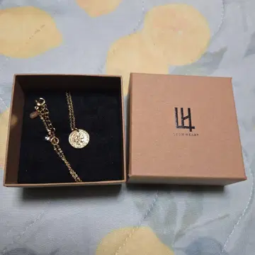 [ 박스 포함 ] LION HEART 코인형 페어 목걸이