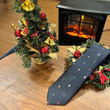 크리스마스 패턴 넥타이 네이비 눈사람 패턴 리스 패턴 양말 패턴