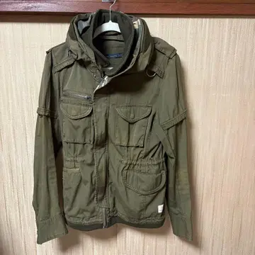 Pinc Ponc 올리브 그린 후드 부착 밀리터리 자켓 M 사이즈