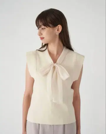 스나이델 보타이 니트 풀오버